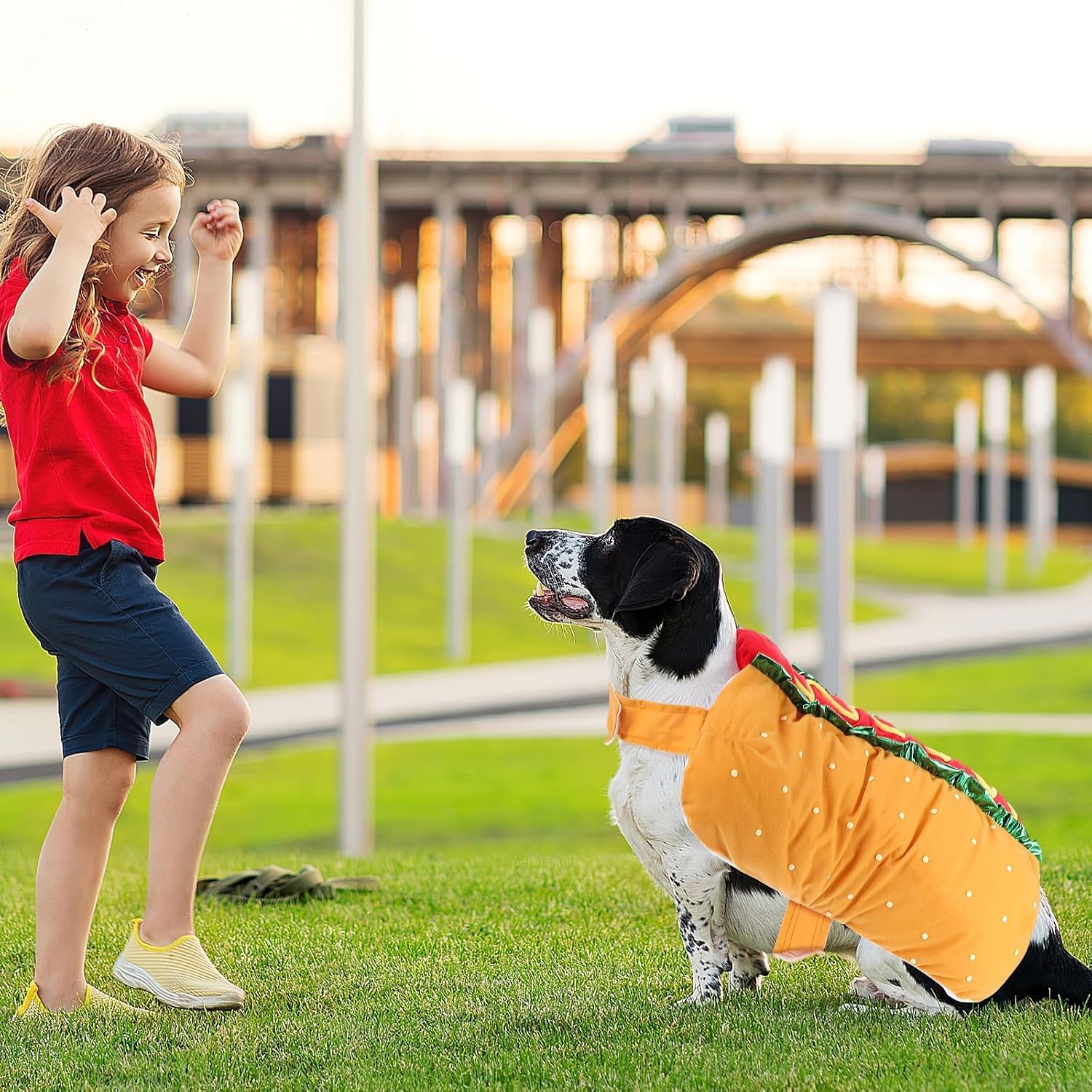 Haustierkostüm Hot Dog-förmige Dackelwurst Verstellbare Kleidung Lustiger Wärmer für Welpen, Hunde und Katzen